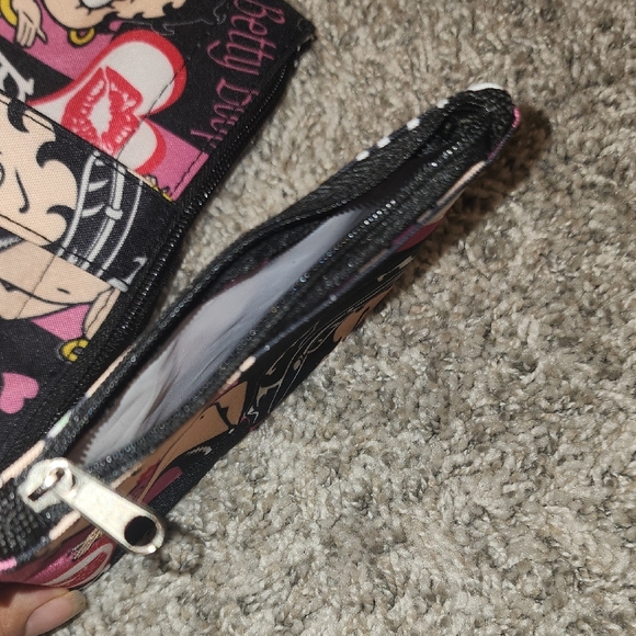 Betty Boop Black and Pink Floral Tote - Picture 9 of 14